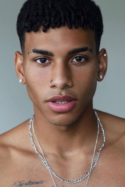 Louis Russell profile picture