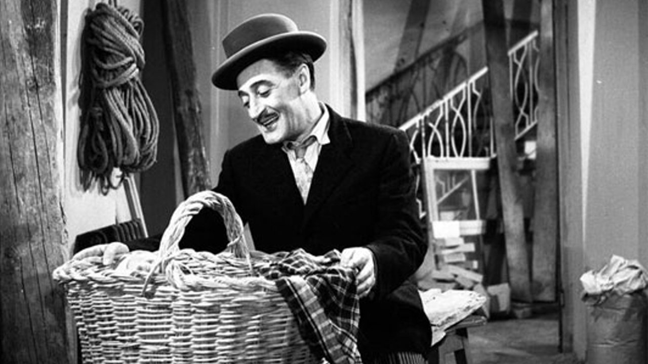 Sette ore di guai (1951)