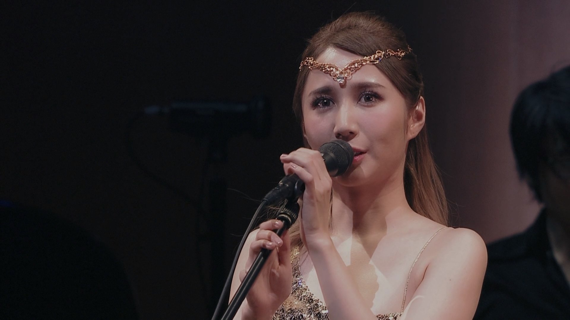 Imagem do Filme Sarah Alainn - Cinema Music with Sarah Alainn
