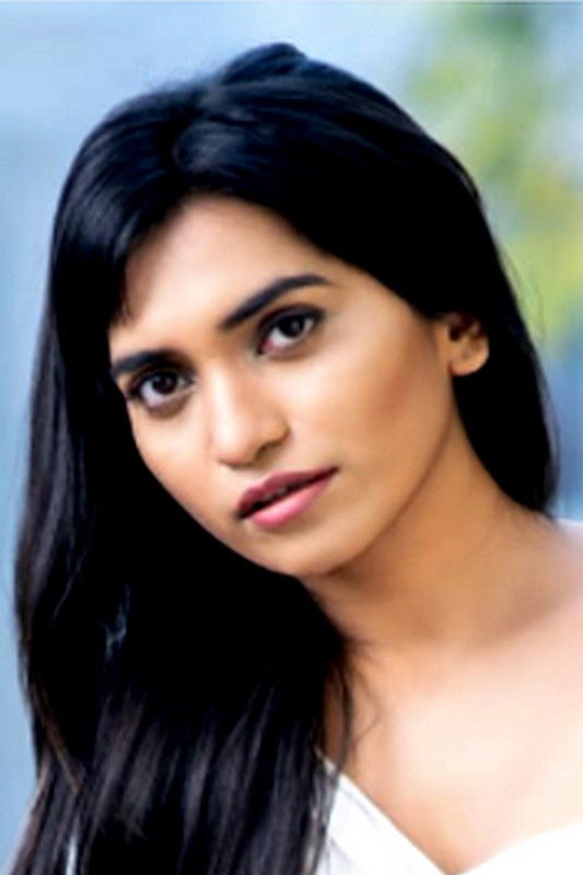 et billede af Divya Dicholkar