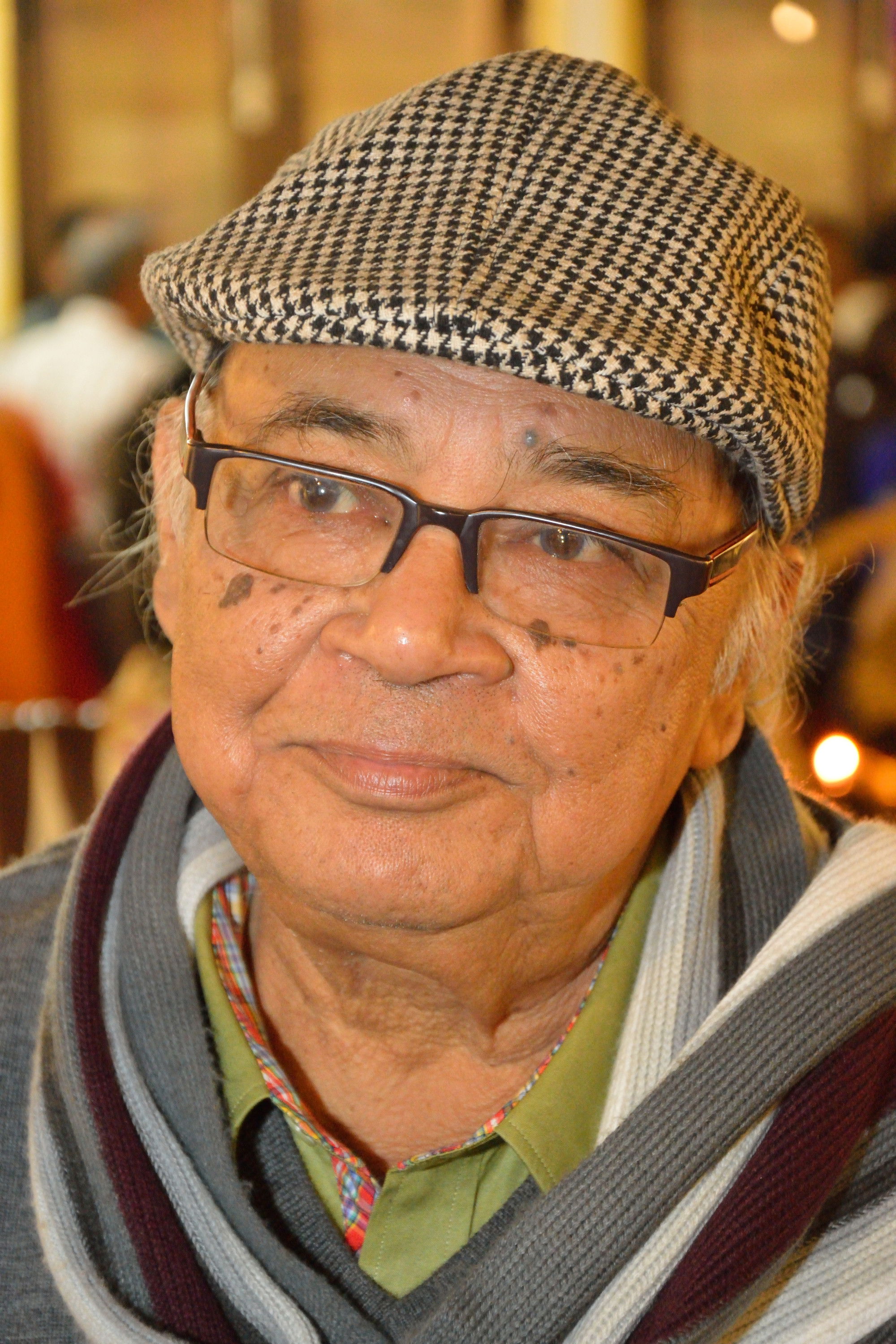 et billede af Manoj Mitra