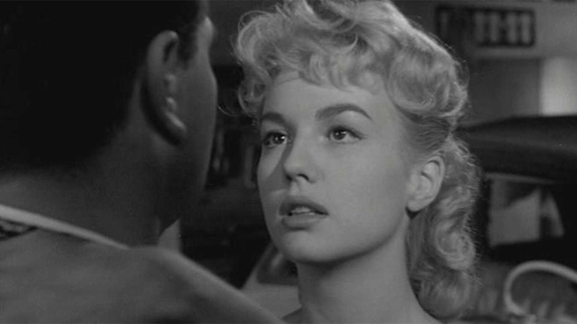 A Kiss for a Killer (1957)