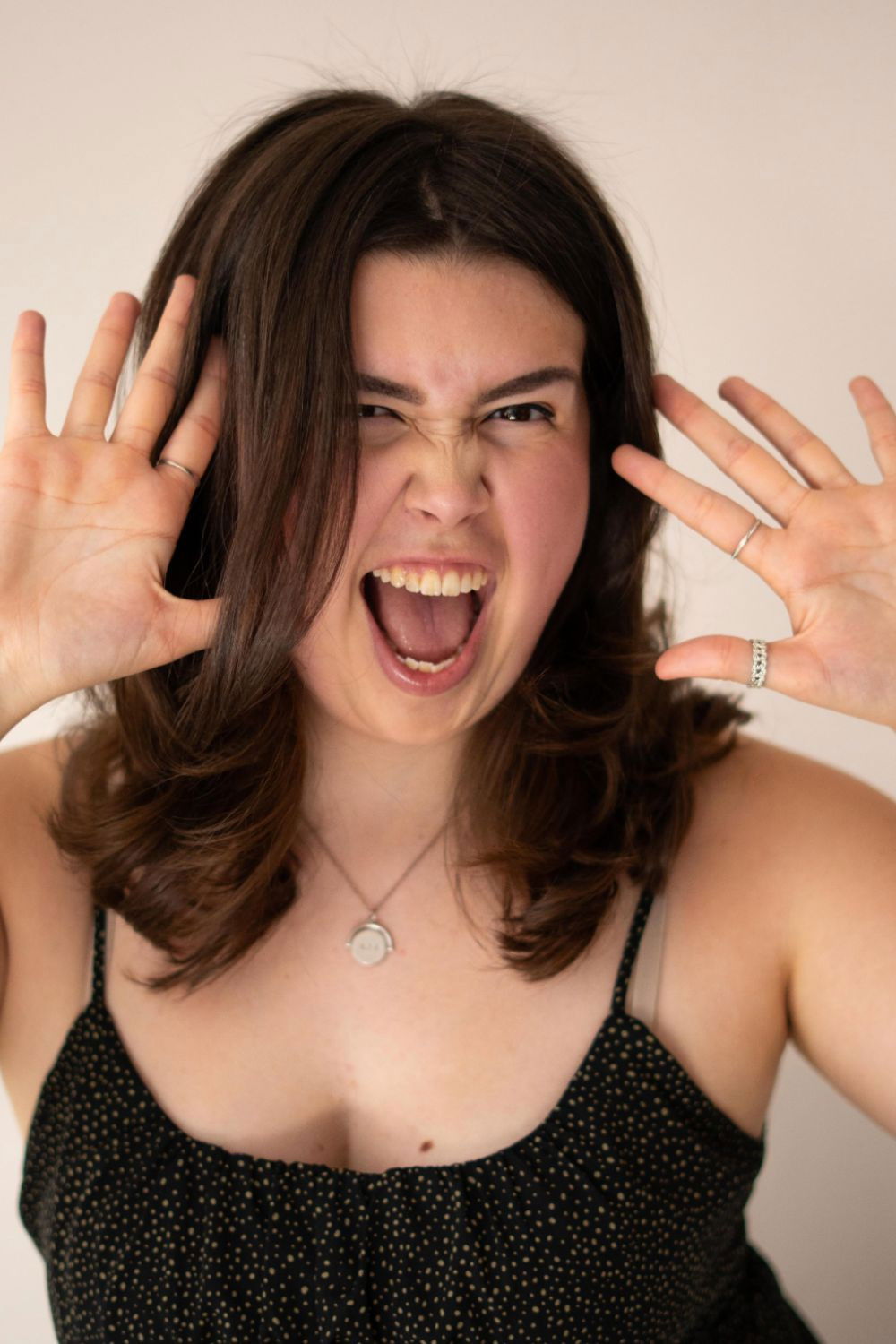 et billede af Julia Guest