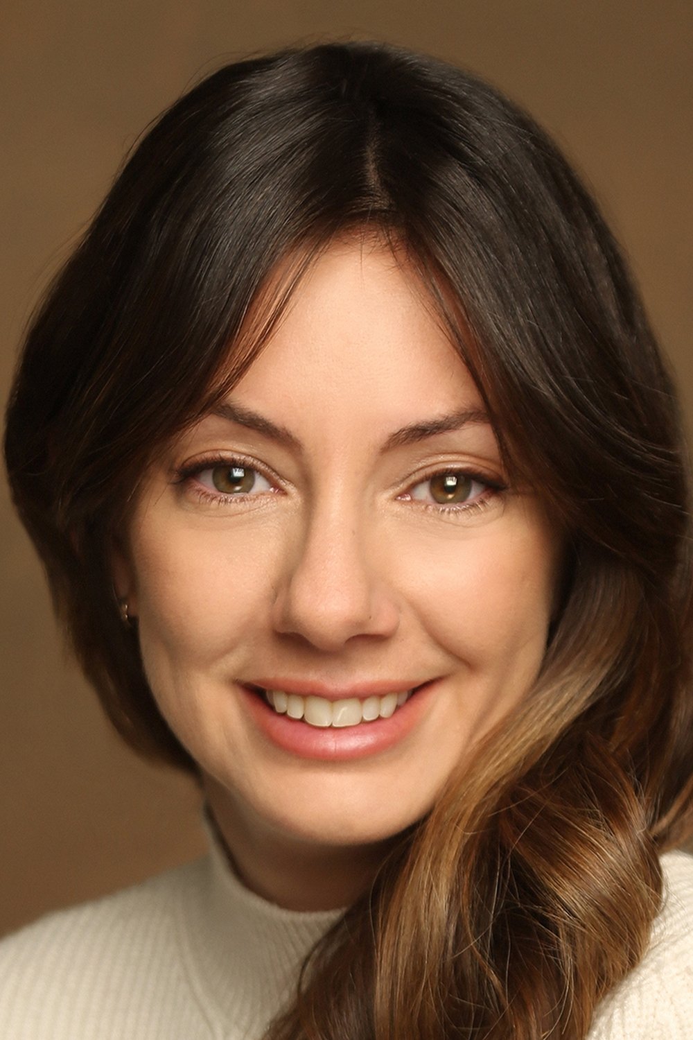 Fiorella Pedrazzini as Recepcionista Compañía Minera (segment "Bombita")