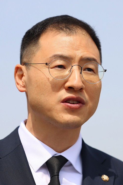 et billede af Kim Sang-wook