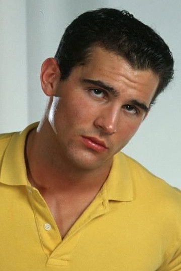 et billede af Adrian Bryce