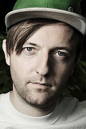 et billede af Andrew Maxwell