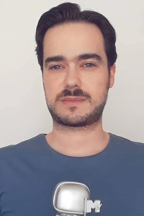 et billede af Alex Louizos