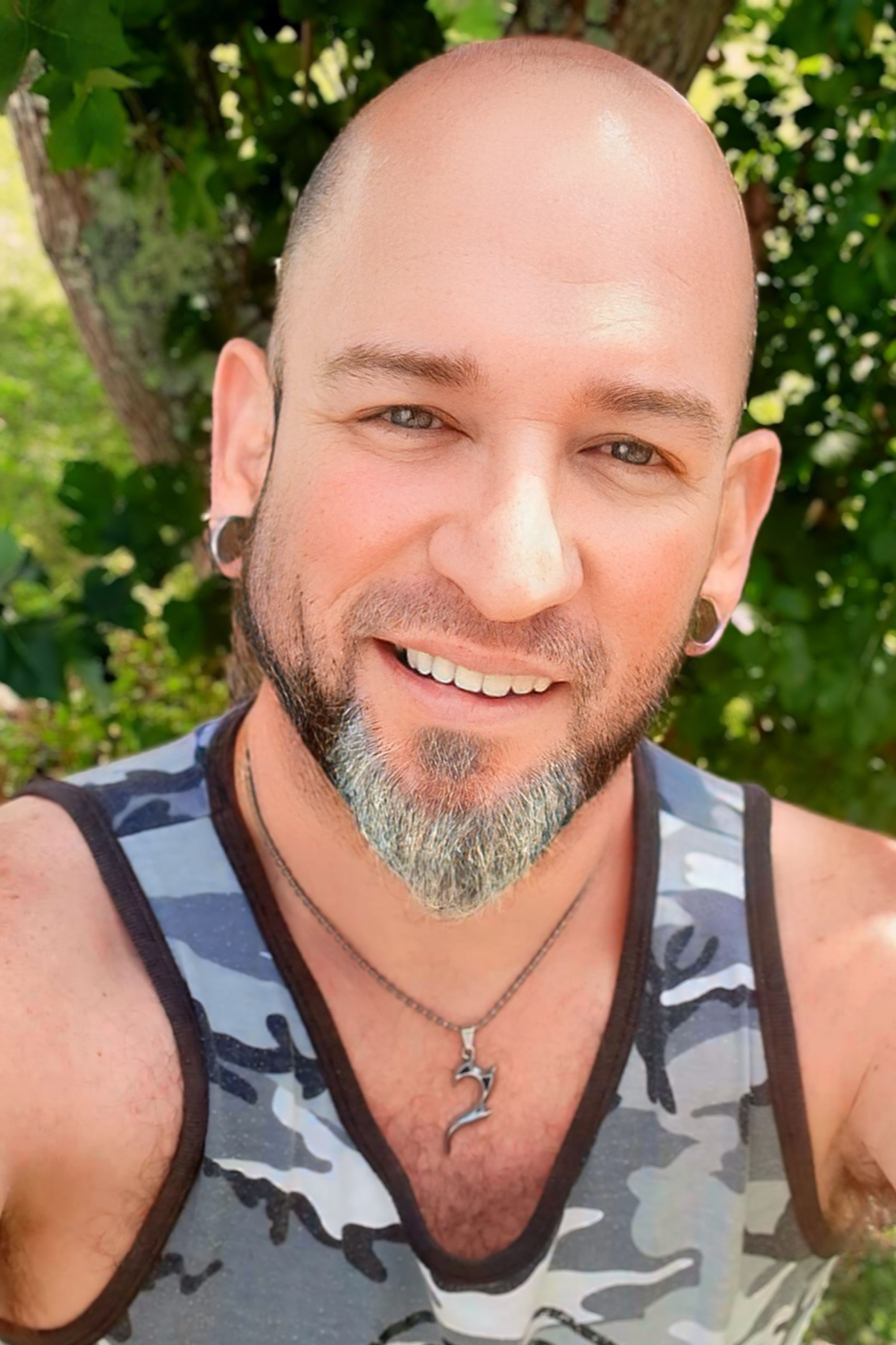 et billede af Stephen McGill