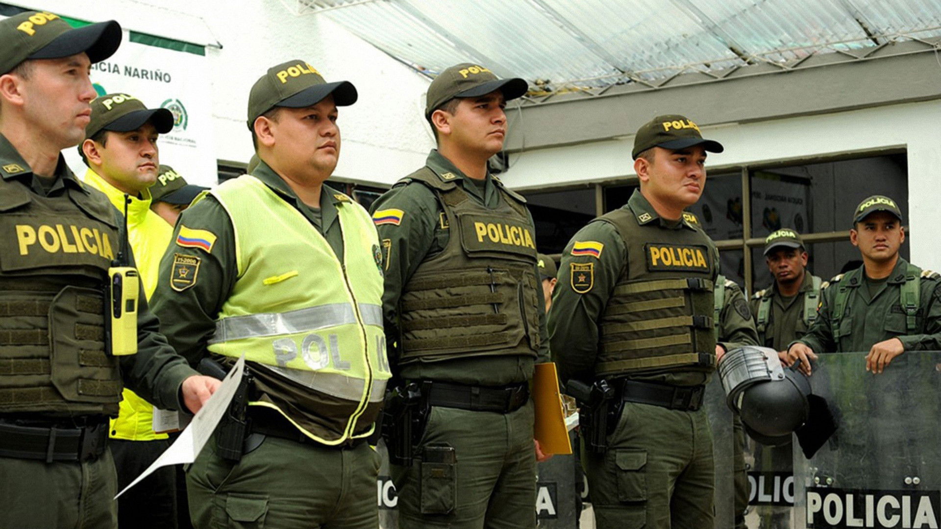 Underworld, Inc. S02E07 backdrop