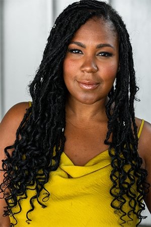 KiYonna Carr's picture in the cast