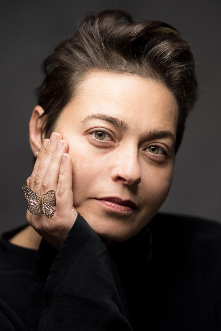 et billede af Mira Awad