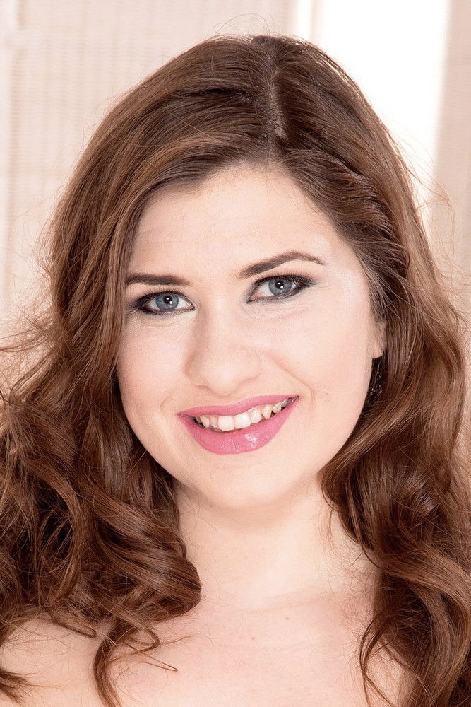 et billede af Jennica Lynn