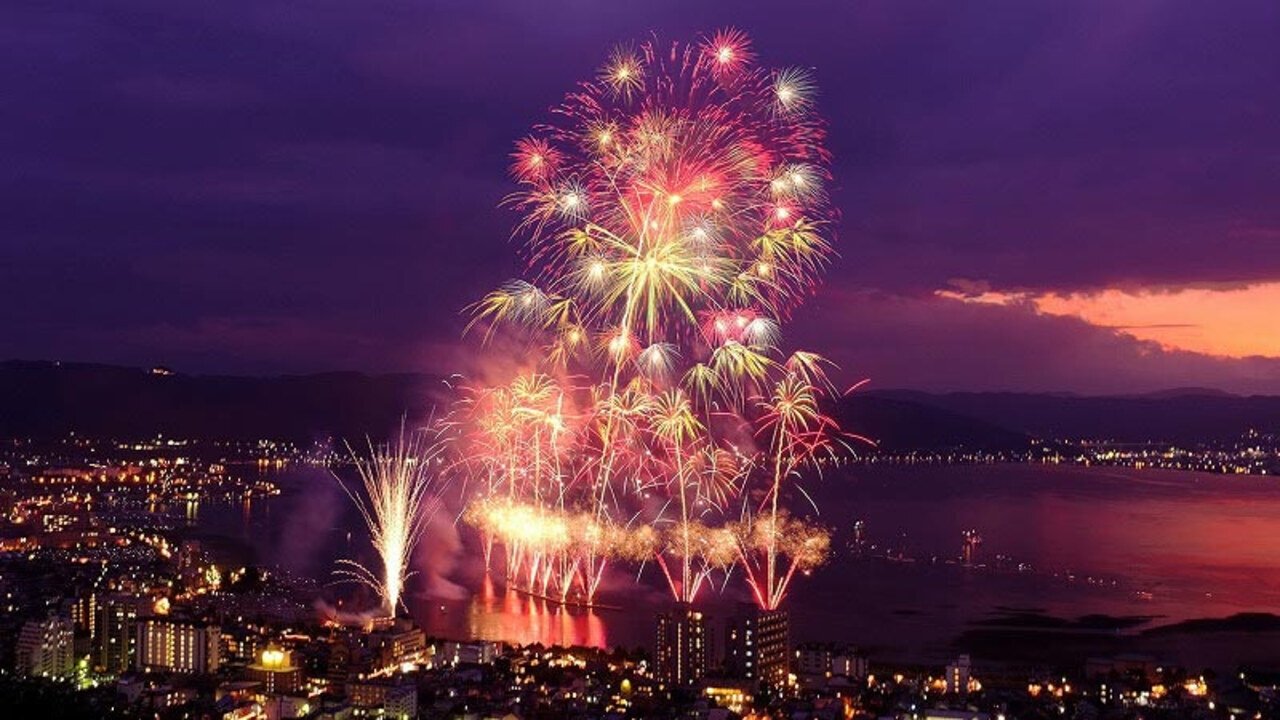 夜空に輝く希望の大花火~諏訪湖・長岡・伊勢 真夏の祭典