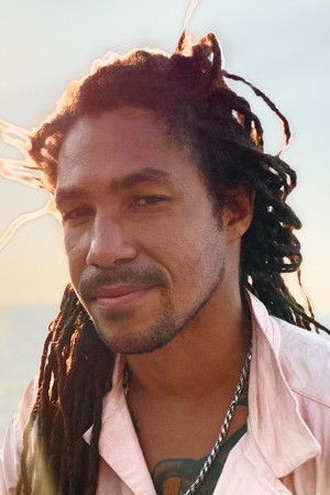 et billede af Ezra Rabin