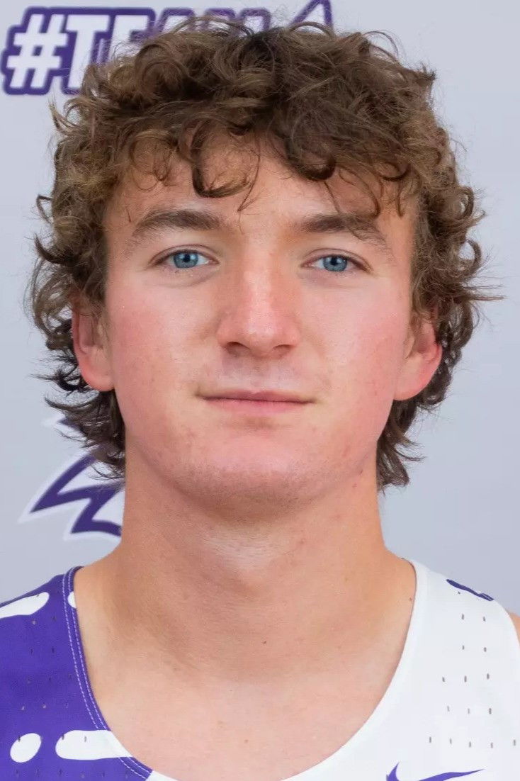 et billede af Davis Brown