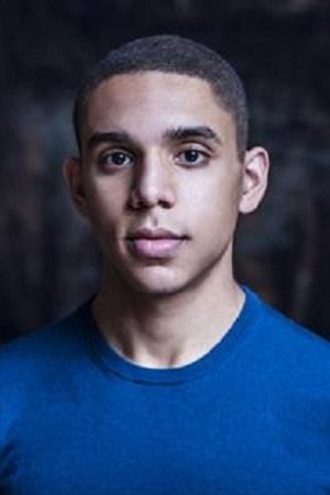 et billede af Aaron Hale