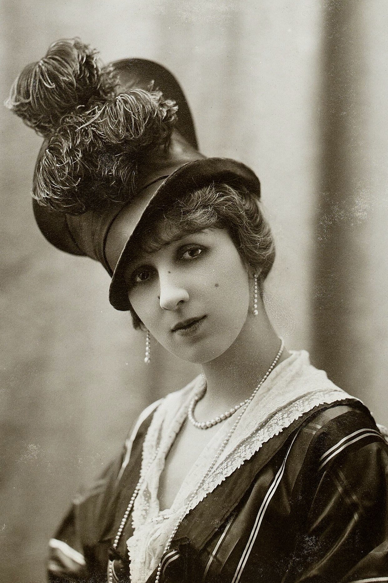 Profile image of Mado Minty, a notable actor/actress