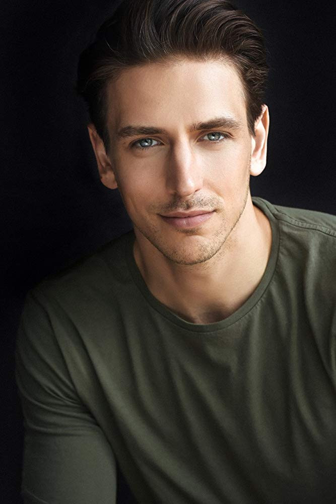 et billede af Luke Sykes