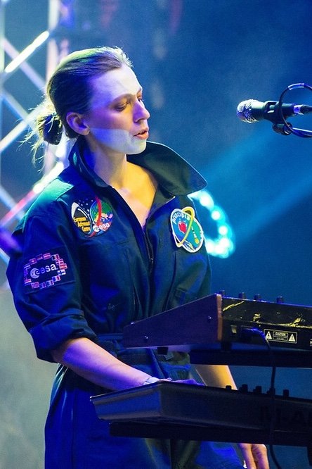 et billede af Charlotte Hatherley