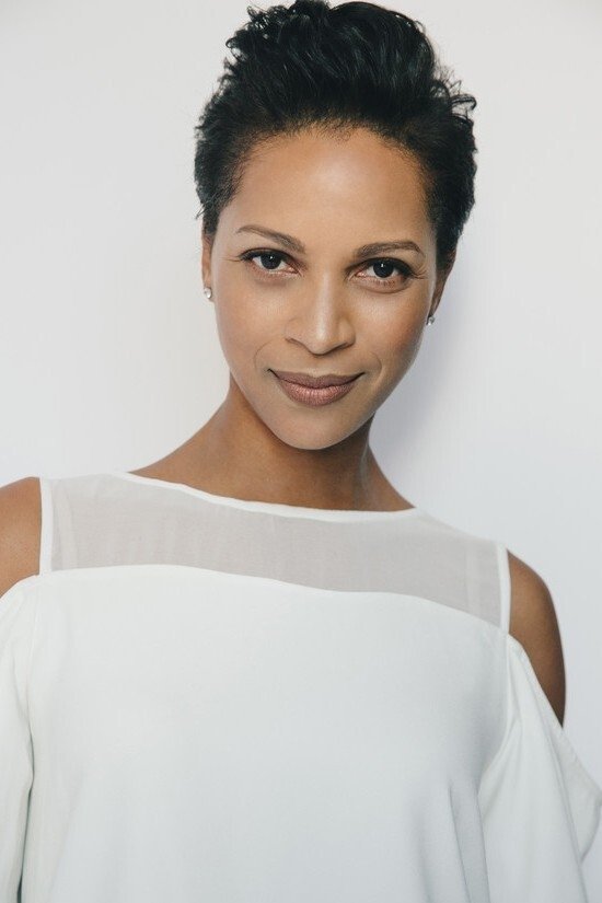 et billede af Stacey Coke