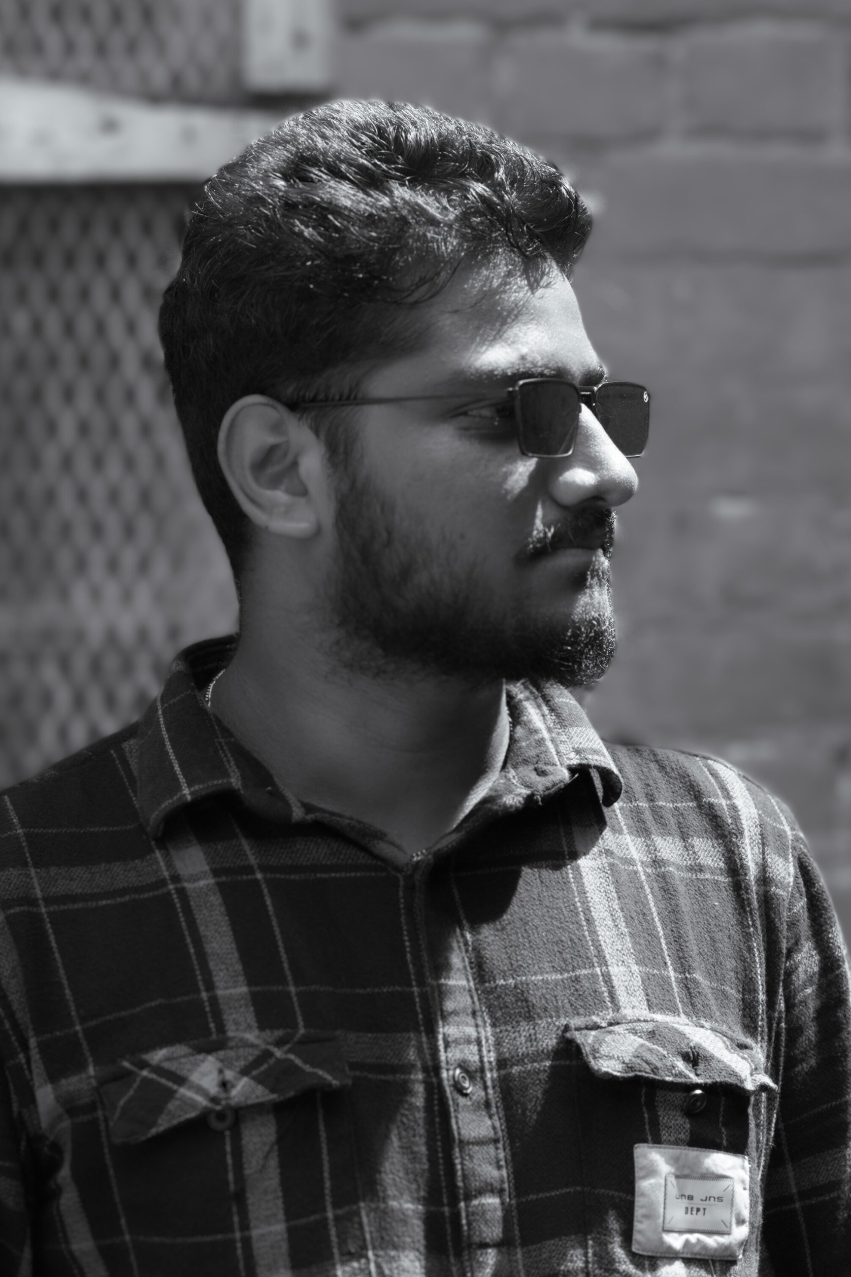Lingeshwer S | Editor