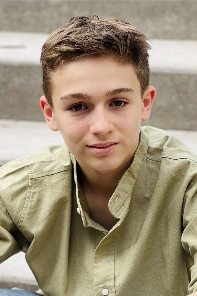 Profile Ethan Chanelles with character Jules