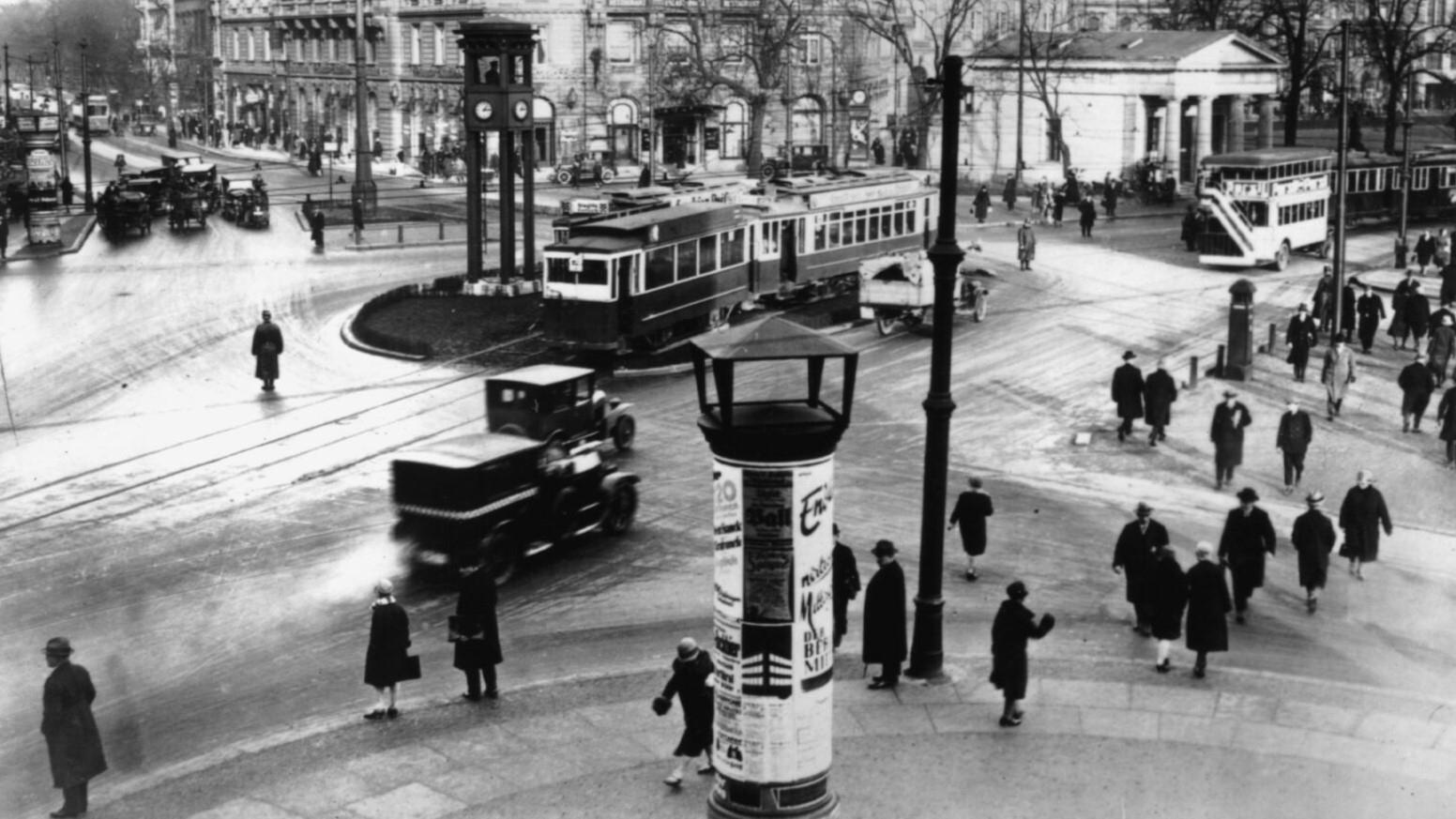 Berlin: Symphony of a Great City (1927)