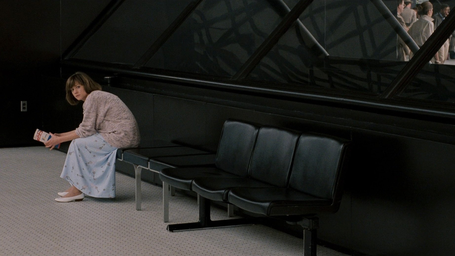 Broadcast News (1987)