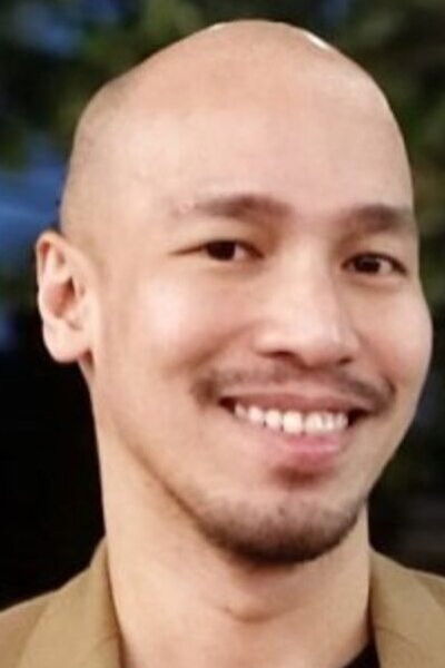 et billede af Michael Cayetano