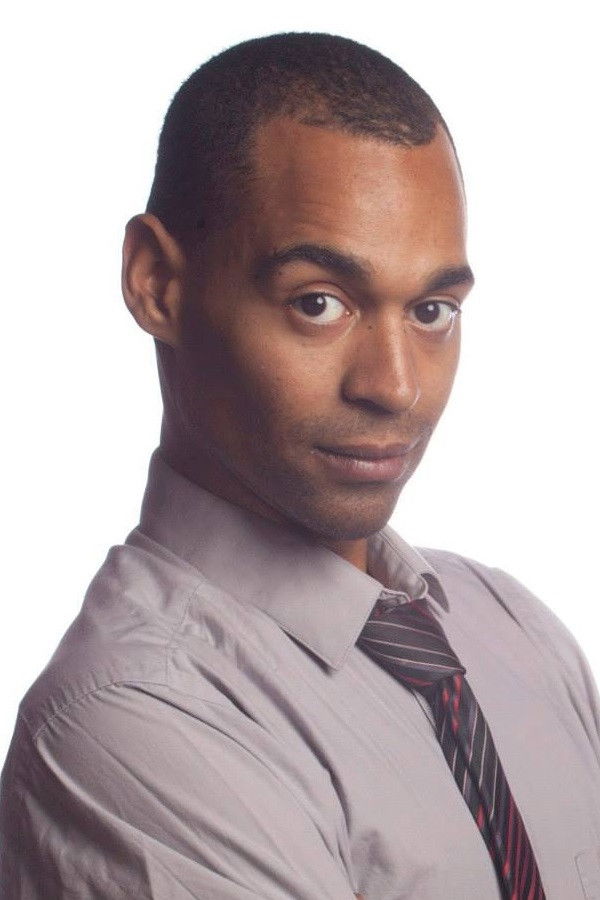 et billede af Kwame Head