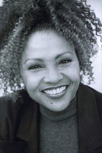 et billede af Maxine Waters Willard