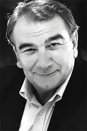 et billede af Philip L. Clarke