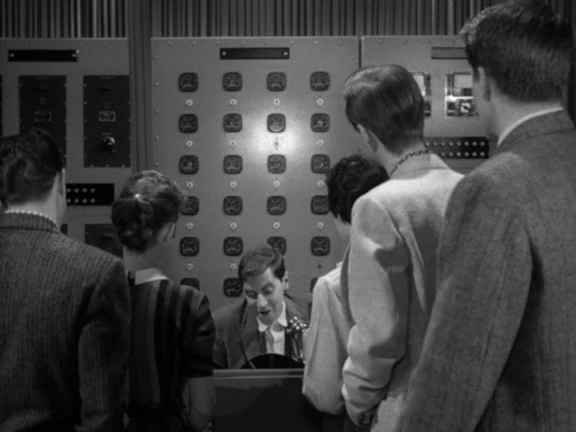 Prisoners' Wives S01E37 backdrop