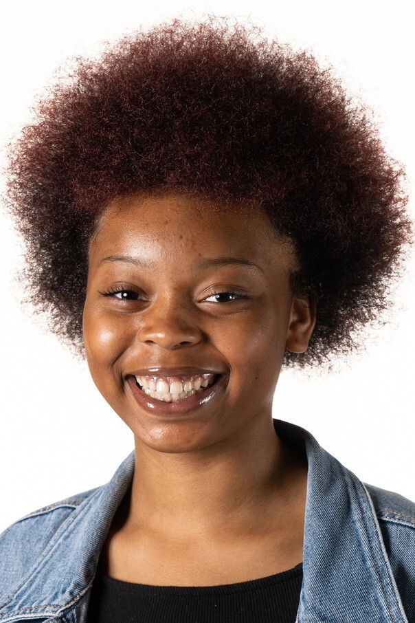 et billede af Thara Hillary Benjamin