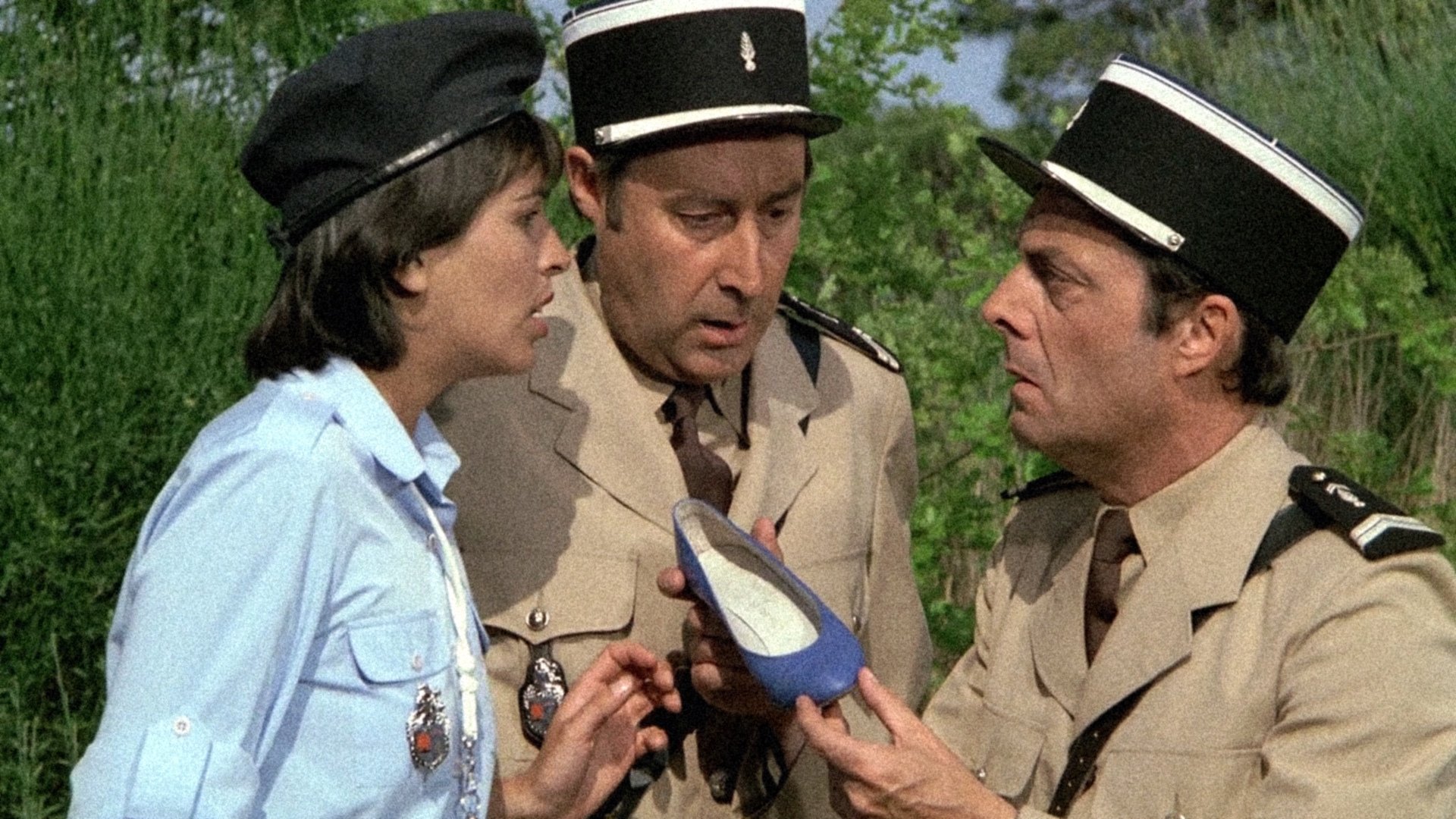 Le Gendarme et les Gendarmettes (1982)