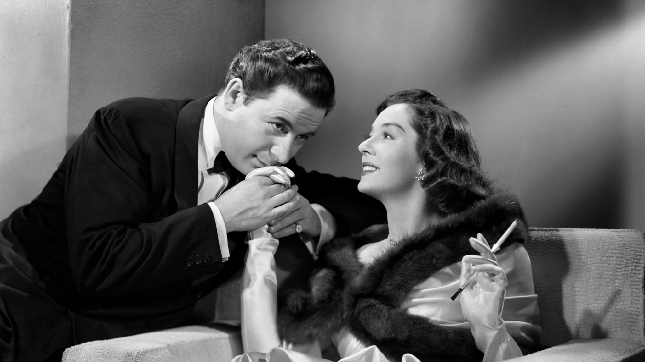 The Velvet Touch (1948)
