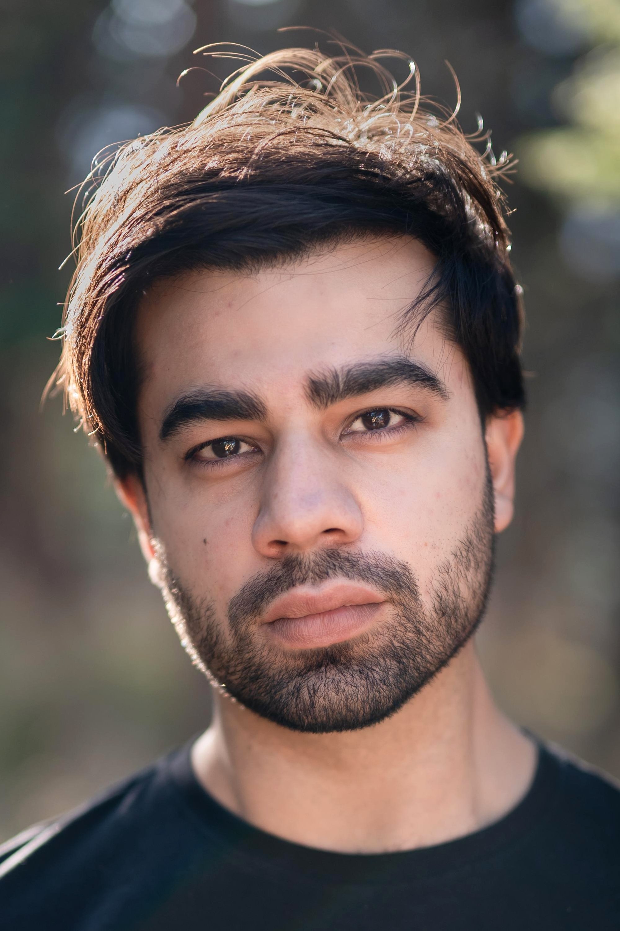 et billede af Omar Javaid