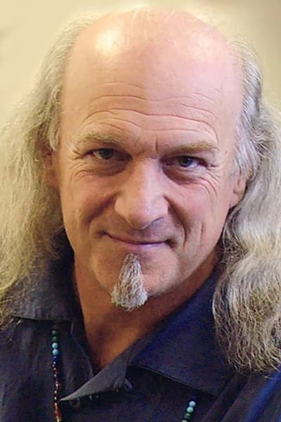 et billede af John Hostetter