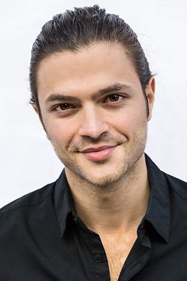 et billede af Misha Crosby