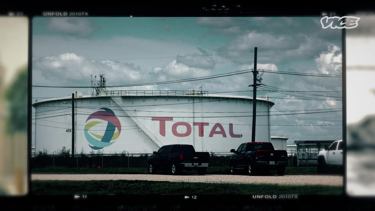 While The Rest Of Us Die S02E04 backdrop