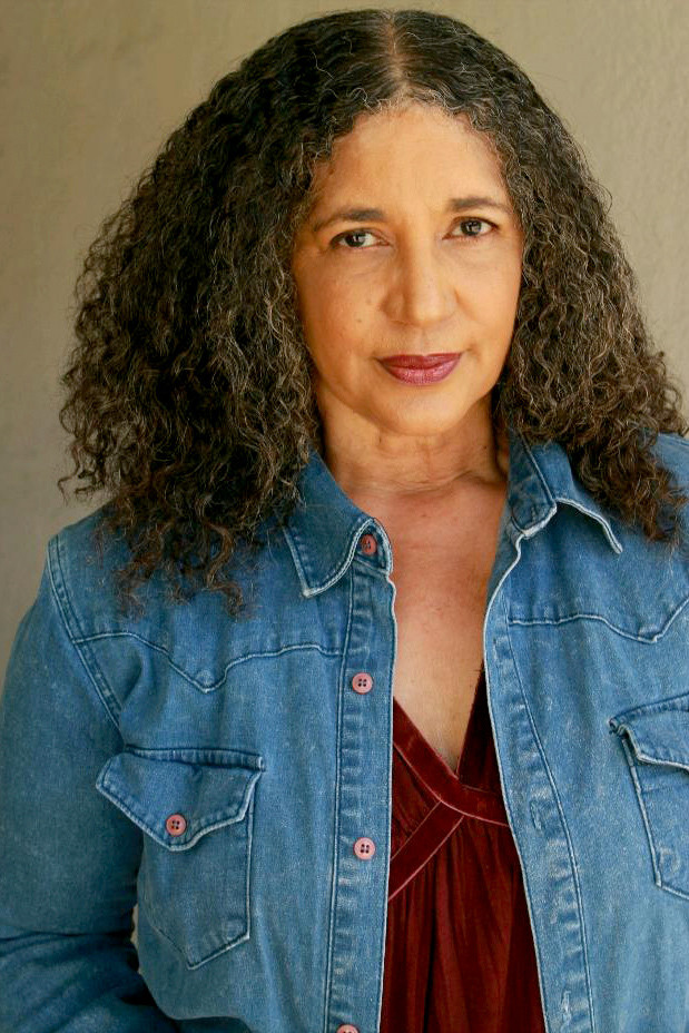 et billede af Lisa Dewitt