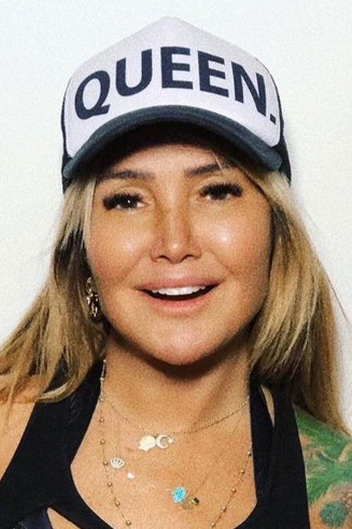 et billede af Yonca Evcimik