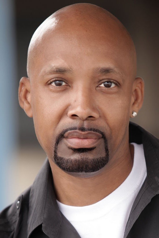 et billede af Mike D. Anderson