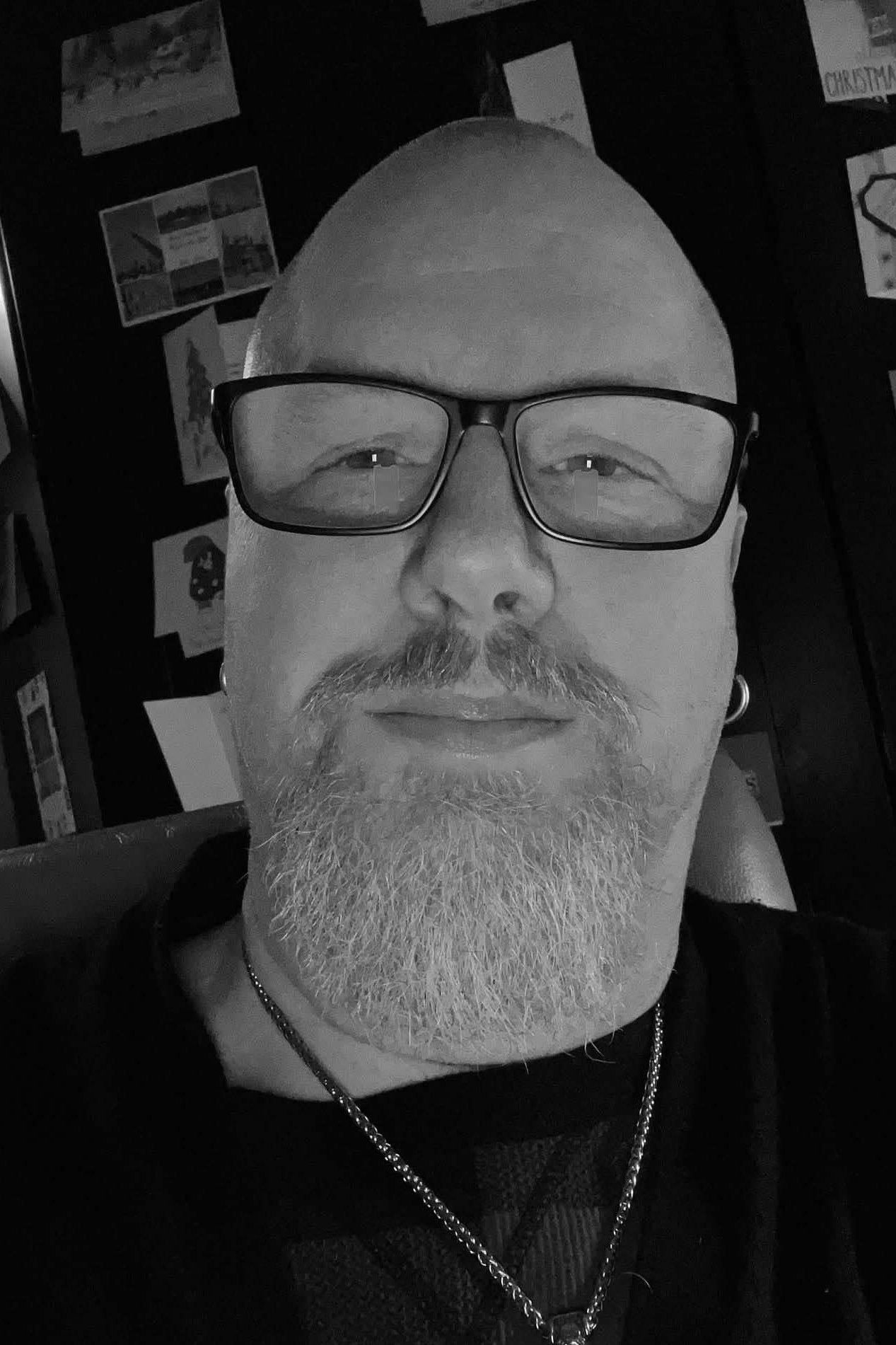 et billede af John E. McLenachan