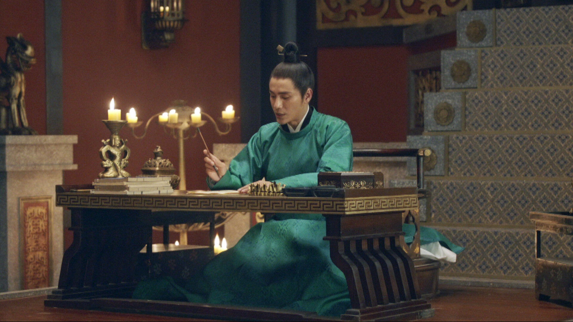 The Rise of Phoenixes