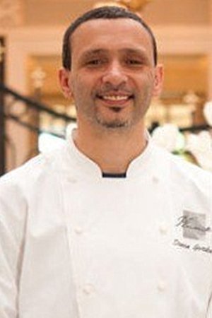 et billede af Damon Michael Gordon