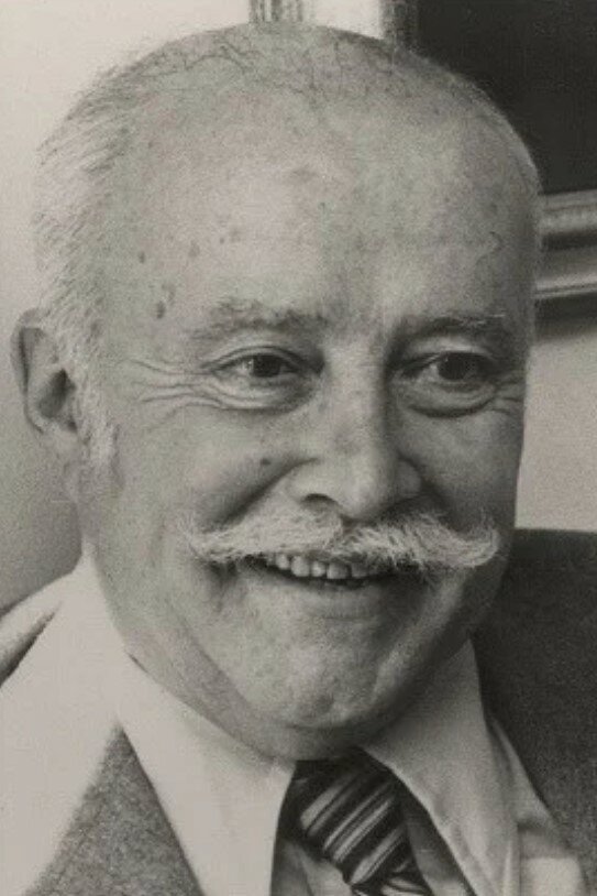 et billede af Charles Berlitz