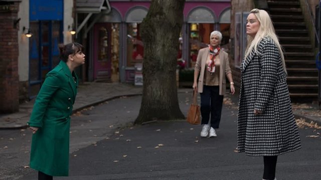 Hollyoaks