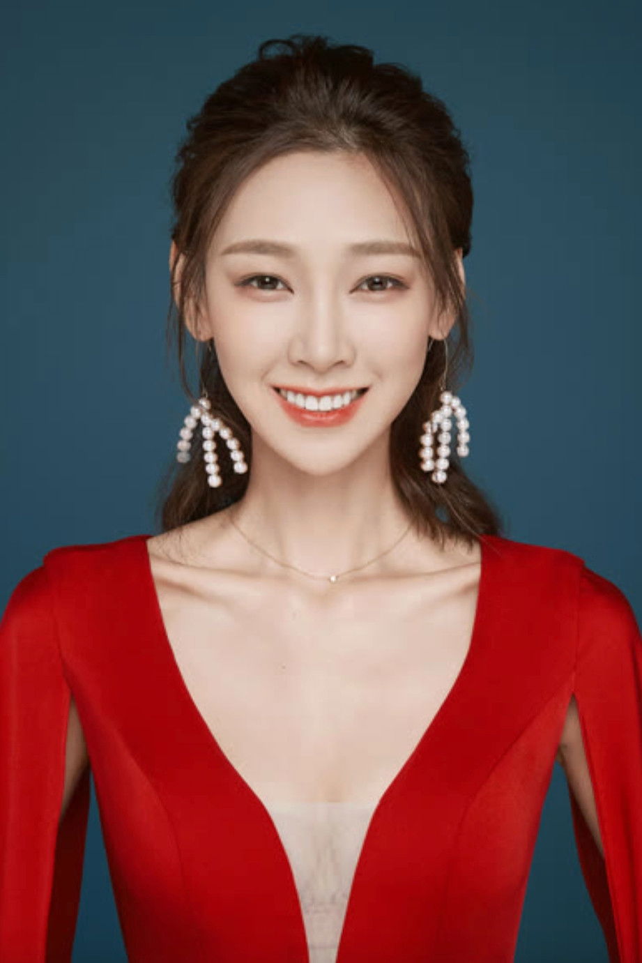 et billede af Lu Yao